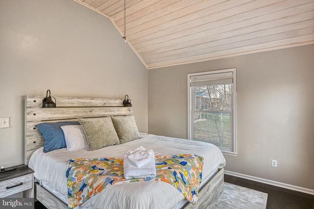 75 EDGEWOOD DR, Mineral, VA 23117