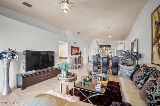 10020 Siesta Bay DR 9026, Naples, FL 34120