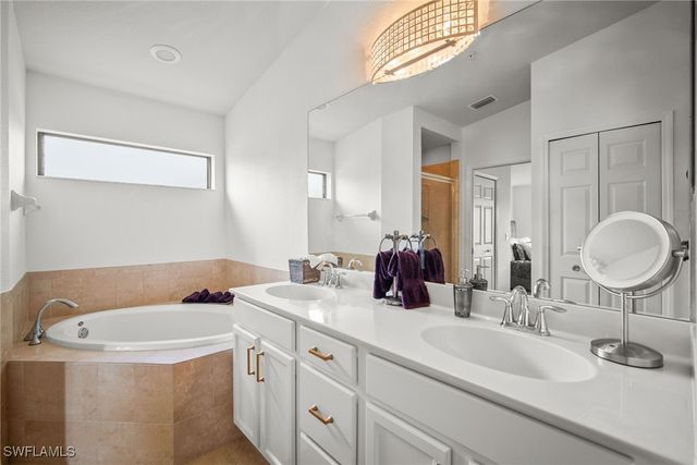 10020 Siesta Bay DR 9026, Naples, FL 34120