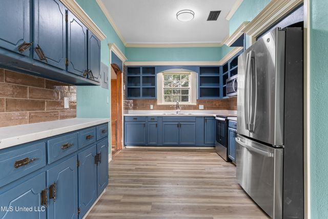 4418 Welch Avenue, Moss Point, MS 39563