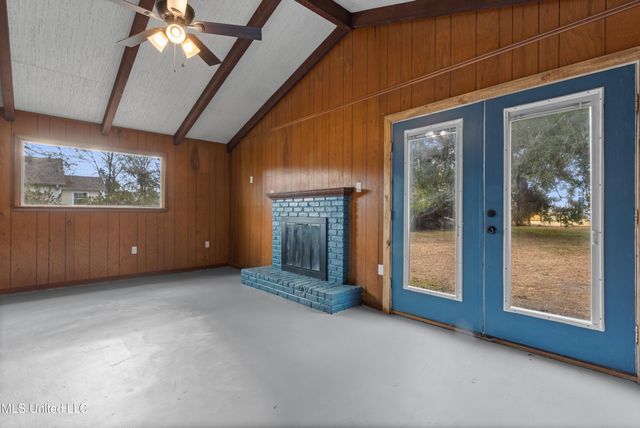 4418 Welch Avenue, Moss Point, MS 39563