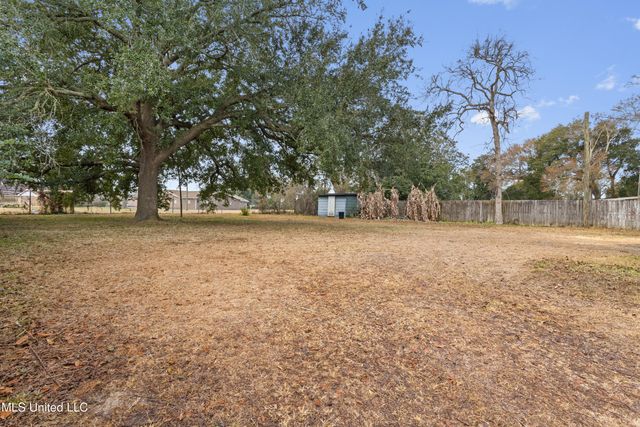 4418 Welch Avenue, Moss Point, MS 39563