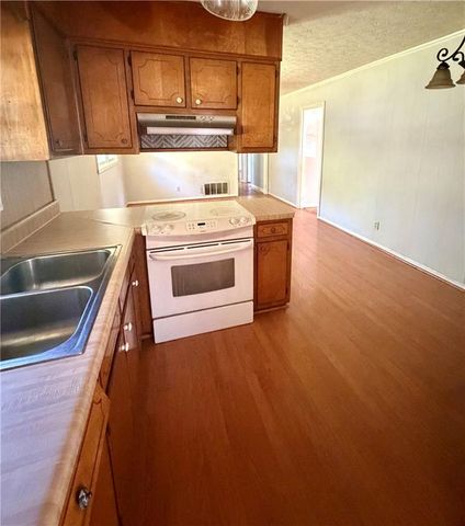 3950 Hubert Drive, Powder Springs, GA 30127