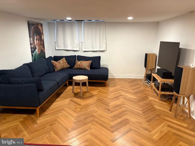 1412 N 4TH ST N, Philadelphia, PA 19122