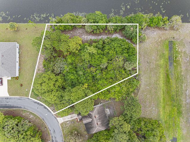 116 Dahl Avenue, Sebastian, FL 32958