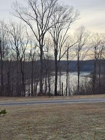 65 Gracie Lane, Russell Springs, KY 42642