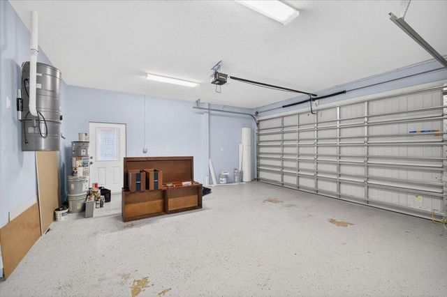 8914 N LYNN AVENUE, Tampa, FL 33604