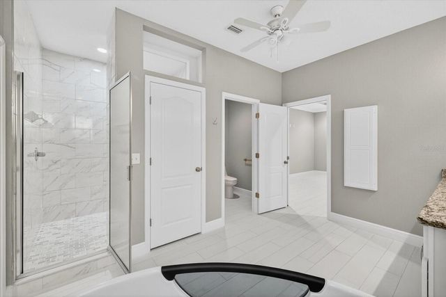 8914 N LYNN AVENUE, Tampa, FL 33604