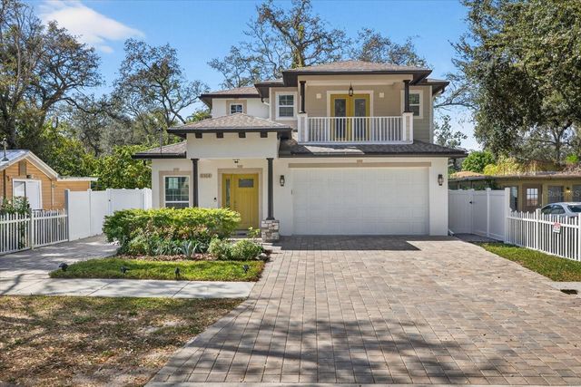 8914 N LYNN AVENUE, Tampa, FL 33604