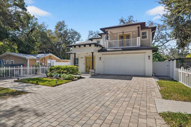 8914 N LYNN AVENUE, Tampa, FL 33604