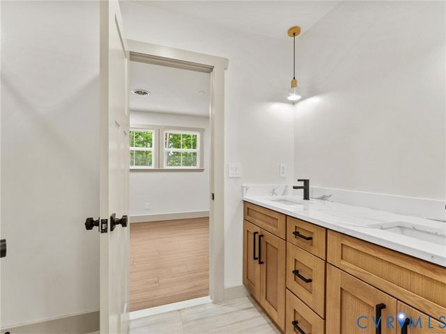 16200 Hunters Ridge Ln, Moseley, VA 23120