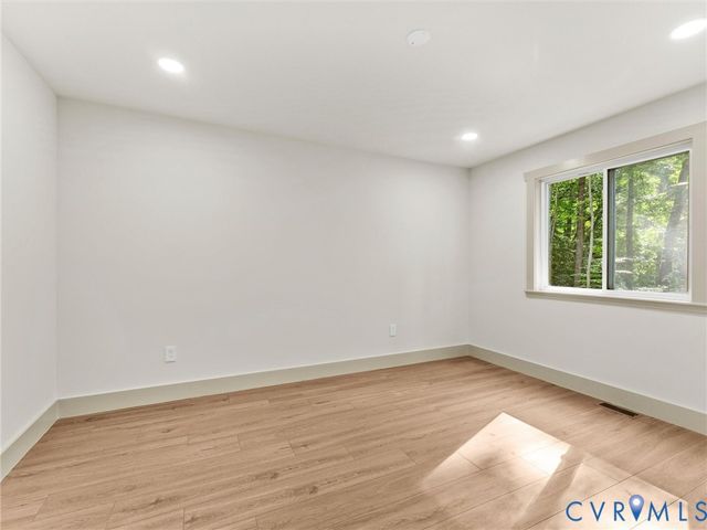 16200 Hunters Ridge Ln, Moseley, VA 23120
