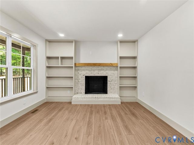 16200 Hunters Ridge Ln, Moseley, VA 23120
