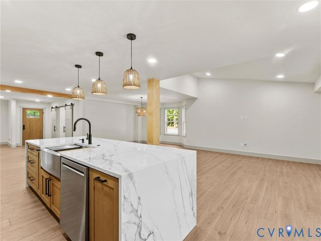 16200 Hunters Ridge Ln, Moseley, VA 23120