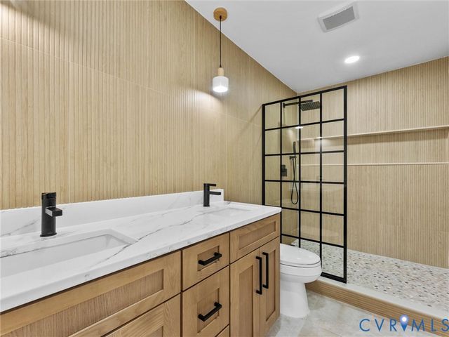 16200 Hunters Ridge Ln, Moseley, VA 23120