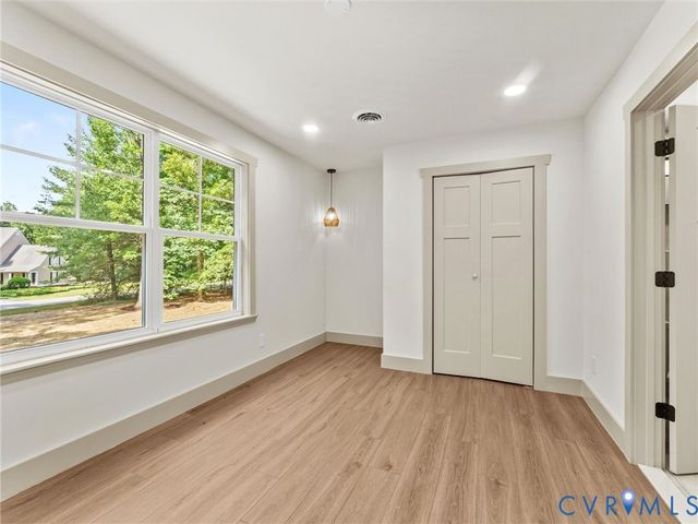 16200 Hunters Ridge Ln, Moseley, VA 23120