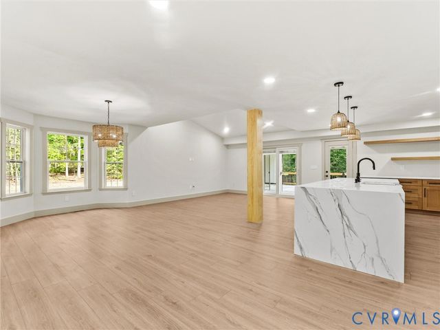 16200 Hunters Ridge Ln, Moseley, VA 23120