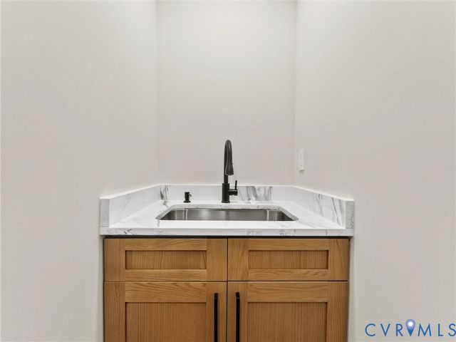 16200 Hunters Ridge Ln, Moseley, VA 23120
