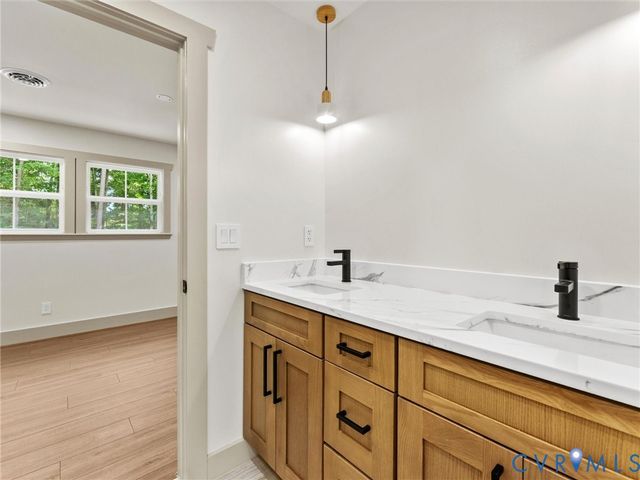 16200 Hunters Ridge Ln, Moseley, VA 23120