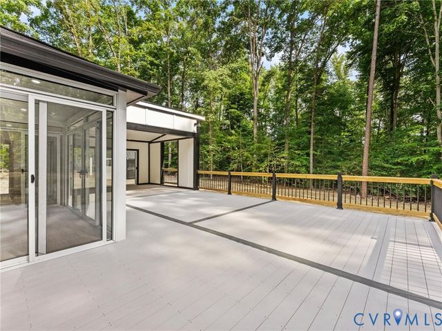 16200 Hunters Ridge Ln, Moseley, VA 23120