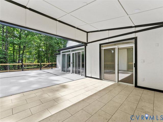 16200 Hunters Ridge Ln, Moseley, VA 23120