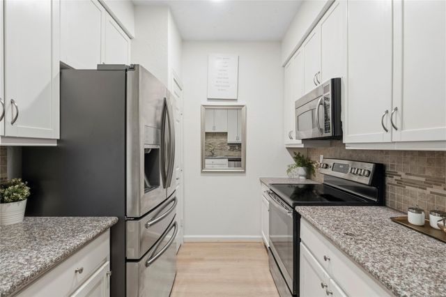 600 Wilcrest Drive 54, Houston, TX 77042