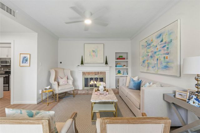 600 Wilcrest Drive 54, Houston, TX 77042