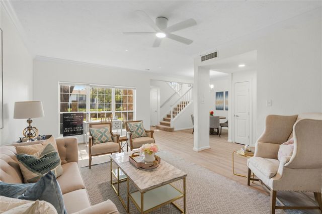 600 Wilcrest Drive 54, Houston, TX 77042