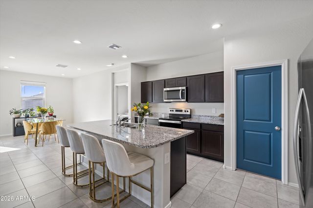 18563 W DESERT HOLLOW Drive, Wittmann, AZ 85361