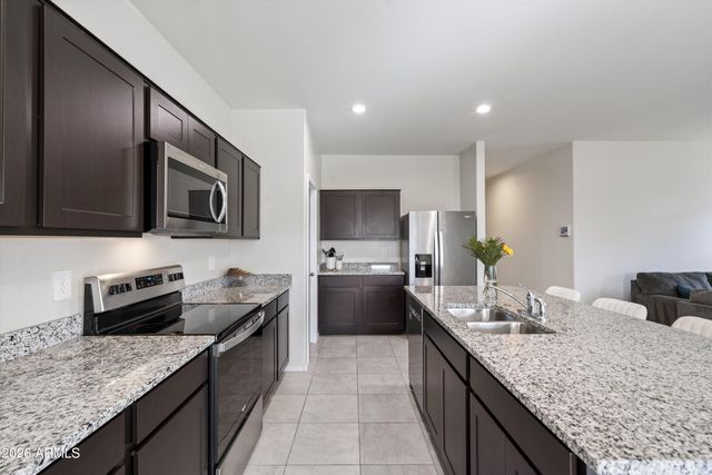 18563 W DESERT HOLLOW Drive, Wittmann, AZ 85361