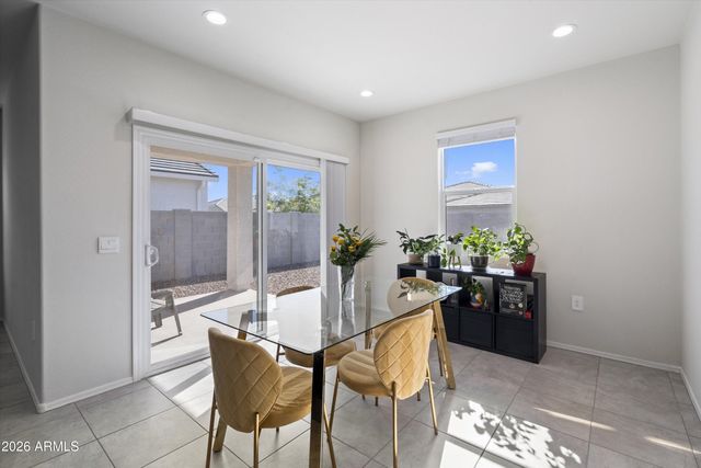 18563 W DESERT HOLLOW Drive, Wittmann, AZ 85361