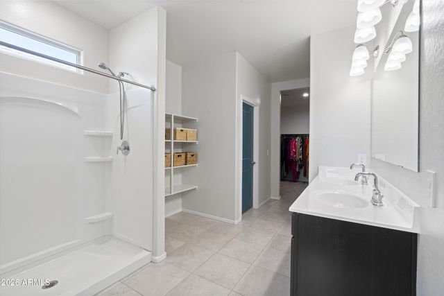 18563 W DESERT HOLLOW Drive, Wittmann, AZ 85361