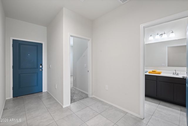 18563 W DESERT HOLLOW Drive, Wittmann, AZ 85361