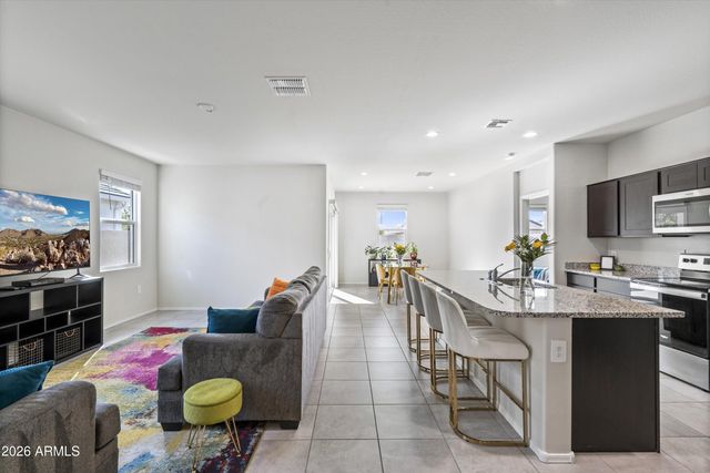 18563 W DESERT HOLLOW Drive, Wittmann, AZ 85361