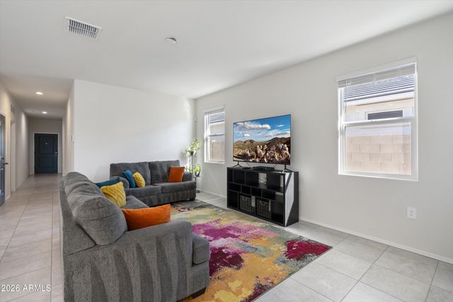 18563 W DESERT HOLLOW Drive, Wittmann, AZ 85361