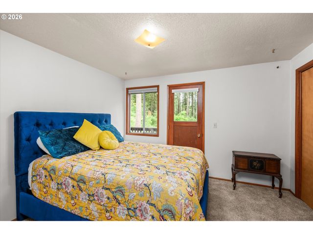 27828 GIBRALTER Loop, Eugene, OR 97405