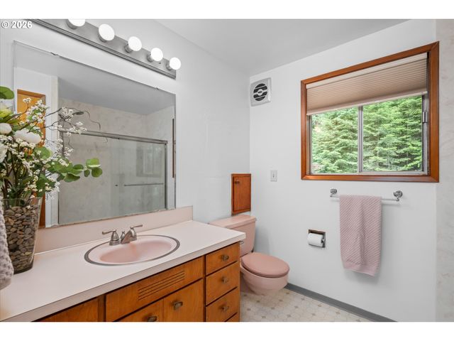 27828 GIBRALTER Loop, Eugene, OR 97405