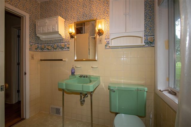 83 N Minges Road, Battle Creek, MI 49015