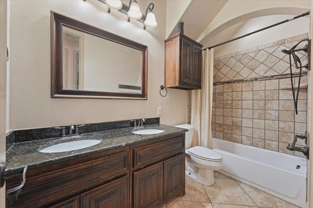 7910 Edgeglen Trail, Sachse, TX 75048
