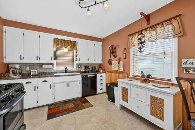 2528 11th Avenue NW, Rochester, MN 55901