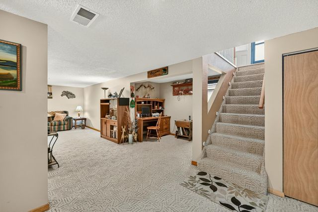 2528 11th Avenue NW, Rochester, MN 55901
