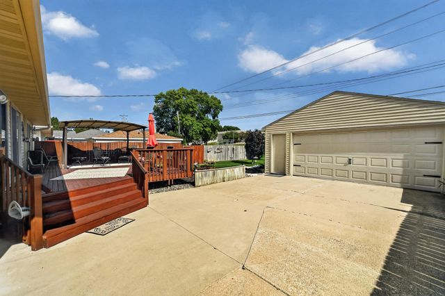 2528 11th Avenue NW, Rochester, MN 55901