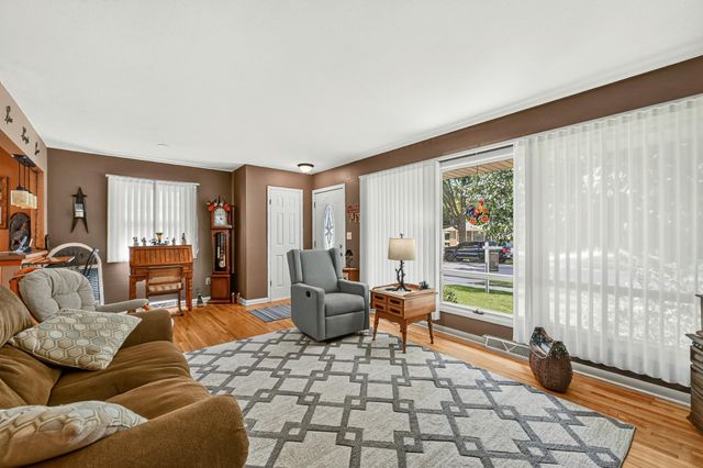 2528 11th Avenue NW, Rochester, MN 55901