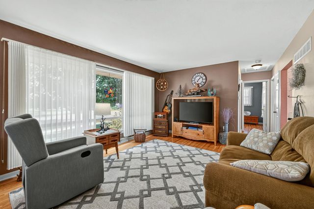 2528 11th Avenue NW, Rochester, MN 55901