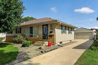 2528 11th Avenue NW, Rochester, MN 55901