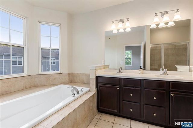 4 Jasmine Lane 1202, Garfield, NJ 07026