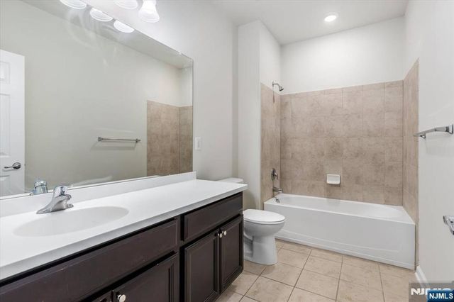 4 Jasmine Lane 1202, Garfield, NJ 07026