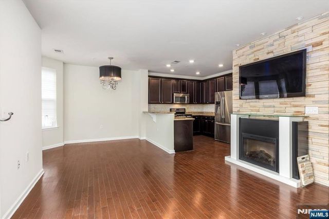 4 Jasmine Lane 1202, Garfield, NJ 07026