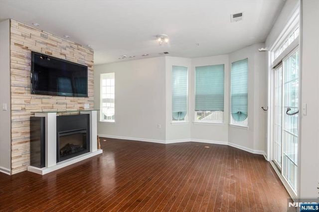 4 Jasmine Lane 1202, Garfield, NJ 07026