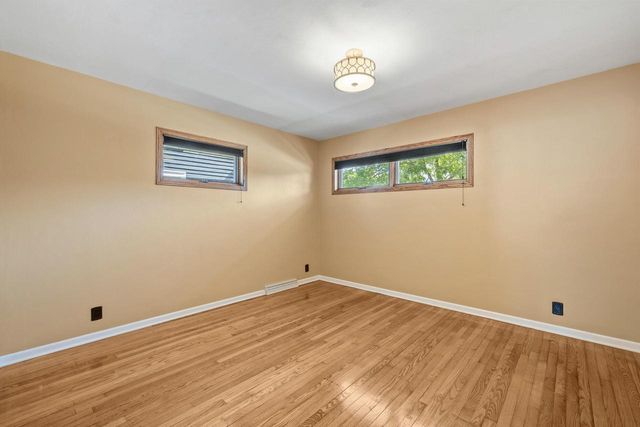 209 S Garfield AVENUE, Port Washington, WI 53074